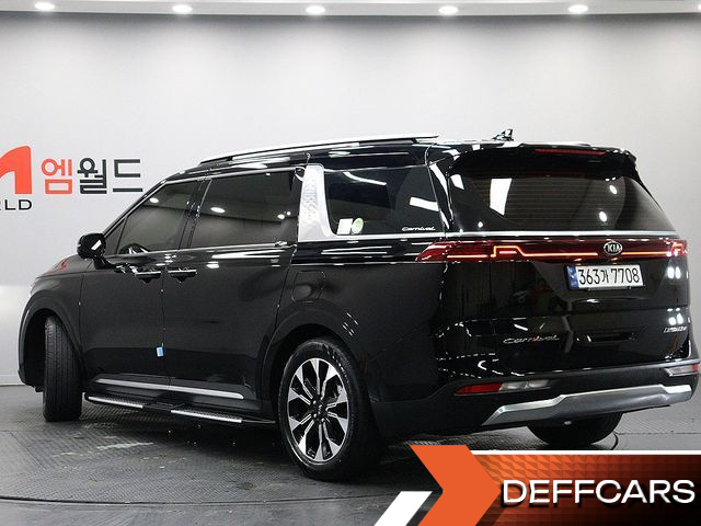 Kia CARNIVAL Gasoline 7-Seater Signature купить на сайте DeffCars