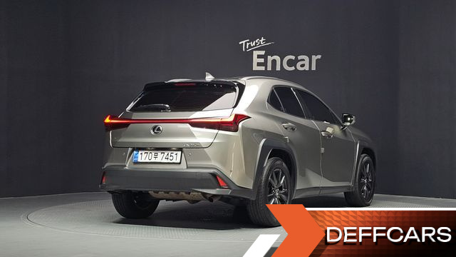 Lexus UX 2.0 2WD купить на сайте DeffCars
