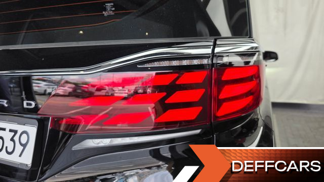 Toyota ALPHARD 2.5 HEV Executive AWD купить на сайте DeffCars