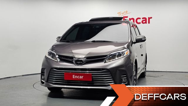 Toyota SIENNA 3.5 AWD купить на сайте DeffCars