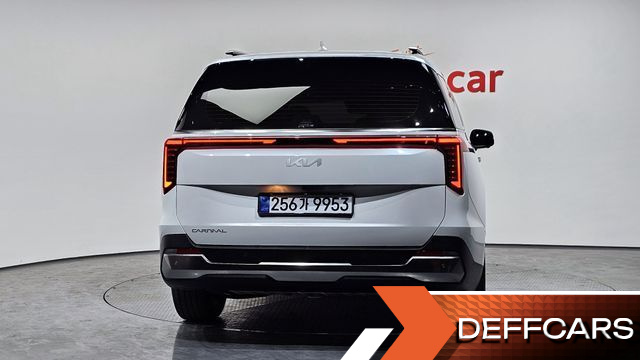 Kia CARNIVAL 9-Seater Signature купить на сайте DeffCars
