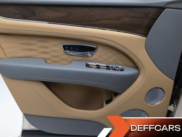 Bentley BENTAYGA 4.0 V8 EWB Azure купить на сайте DeffCars