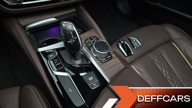 BMW 5-SERIES 520d Luxury Plus купить на сайте DeffCars
