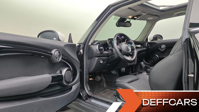 Mini COOPER Classic Plus Launch Pack Third Generation купить на сайте DeffCars