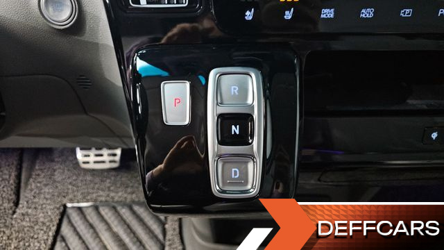 Hyundai STARIA 4WD Lounge 9-Seater Limousine купить на сайте DeffCars