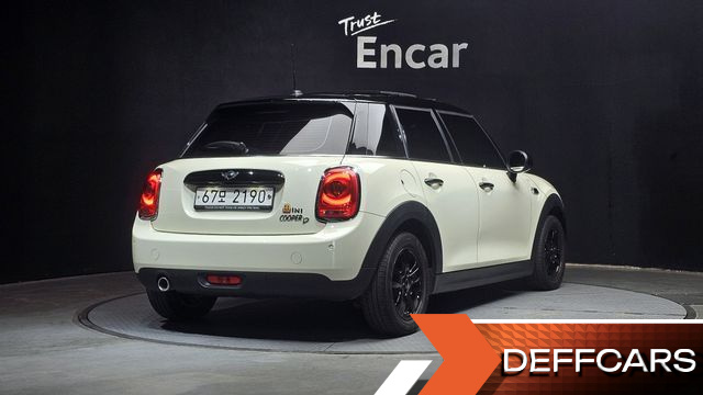Mini COOPER 5Door Standard 3rd купить на сайте DeffCars