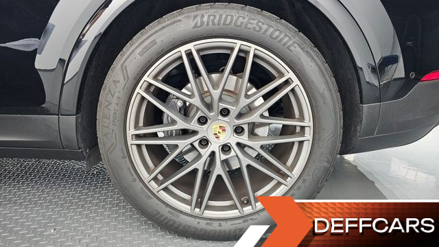 Porsche CAYENNE 3.0 E-Hybrid купить на сайте DeffCars