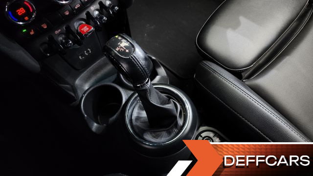 Mini COOPER CONVERTIBLE Standard 3rd Generation купить на сайте DeffCars