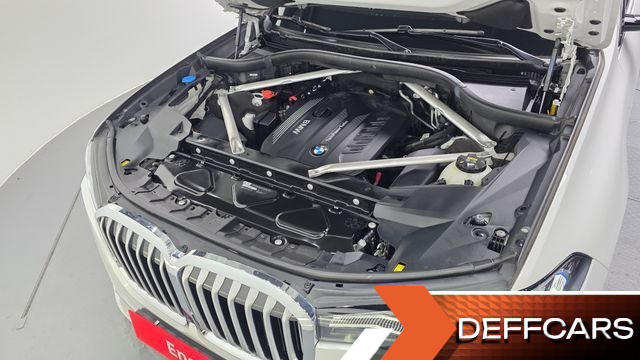 BMW X7 xDrive 30d Design Pure Excellent 6-Seater купить на сайте DeffCars