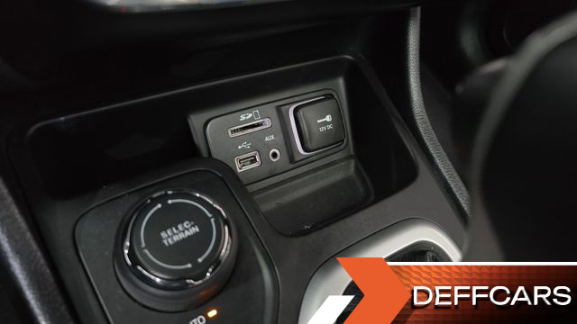 Jeep CHEROKEE 2.4 Longitude AWD купить на сайте DeffCars