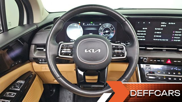 Kia CARNIVAL Gasoline 9-Seater Signature купить на сайте DeffCars