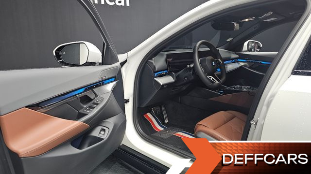BMW 5-SERIES 530i xDrive M Sport купить на сайте DeffCars
