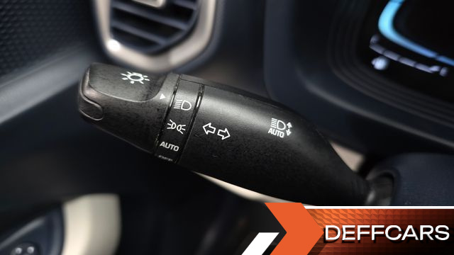 Hyundai VENUE 1.6 Flux купить на сайте DeffCars