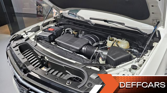 Cadillac ESCALADE 6.2 Premium Luxury Platinum купить на сайте DeffCars