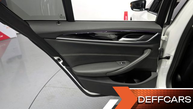 BMW 5-SERIES 520i Luxury купить на сайте DeffCars