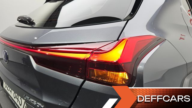 Lexus UX 2.0 AWD купить на сайте DeffCars