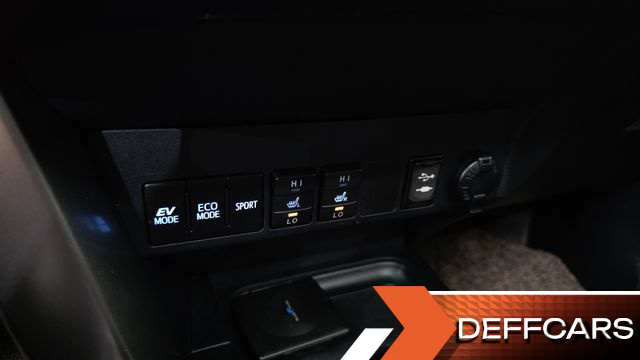 Toyota RAV4 2.5 4WD Hybrid 4th купить на сайте DeffCars