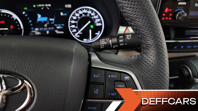 Toyota SIENNA 2.5 Hybrid 2WD купить на сайте DeffCars