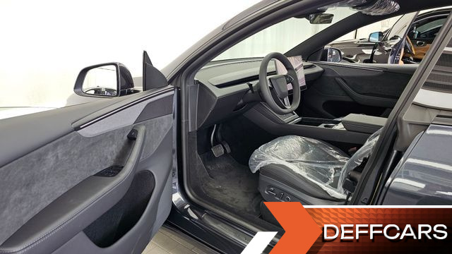 Tesla MODEL Y L Long Range AWD купить на сайте DeffCars