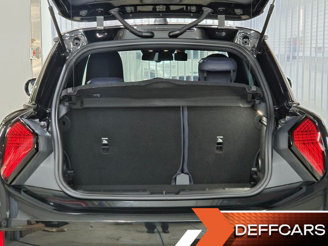 Mini COOPER Favoured купить на сайте DeffCars
