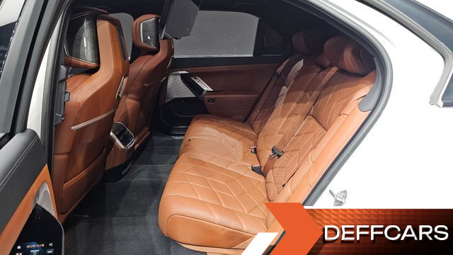 BMW 7-SERIES 740i xDrive M Sport купить на сайте DeffCars