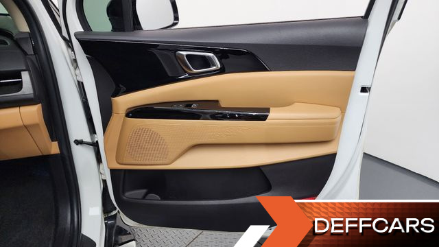 Kia CARNIVAL Gasoline 7-Seater Noblesse купить на сайте DeffCars