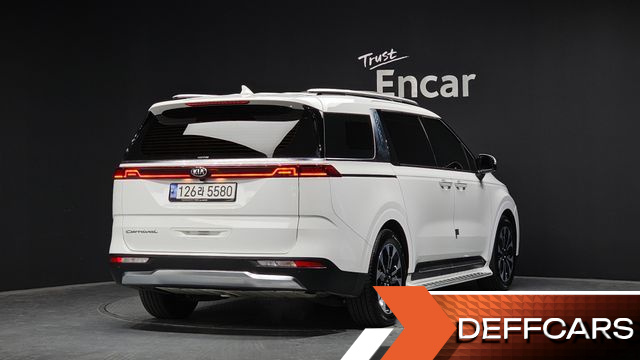 Kia CARNIVAL Gasoline 9-Seater Signature купить на сайте DeffCars
