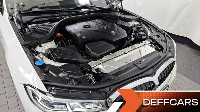 BMW 3-SERIES 320i M Sport купить на сайте DeffCars