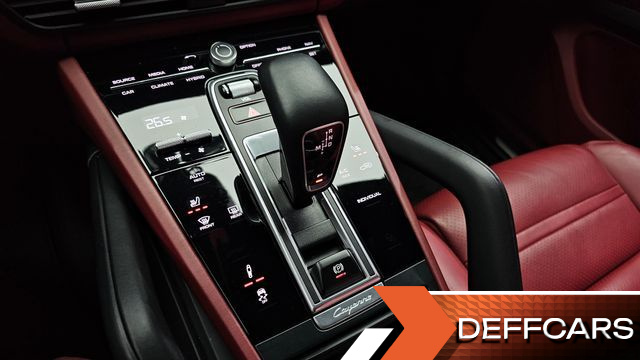 Porsche CAYENNE 3.0 E-Hybrid купить на сайте DeffCars