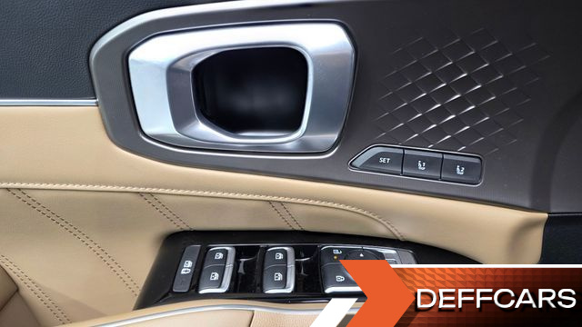 Kia SORENTO Gasoline 2.5T 4WD Signature купить на сайте DeffCars