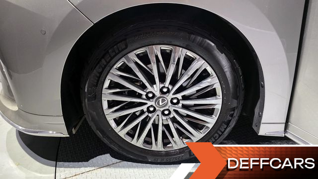 Lexus LM 500h Royal купить на сайте DeffCars