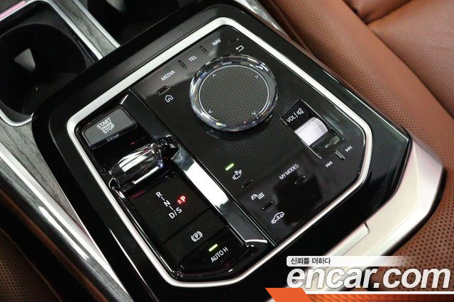 BMW 7-SERIES 740i xDrive M Sport купить на сайте DeffCars