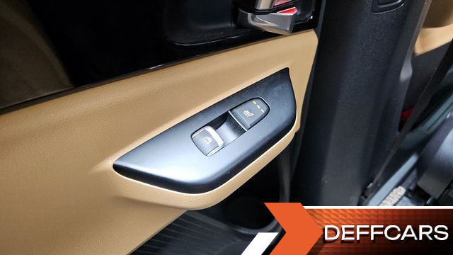 Kia CARNIVAL 9-Seater Prestige купить на сайте DeffCars