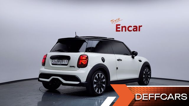 Mini COOPER Classic Launch Pack Third Generation купить на сайте DeffCars