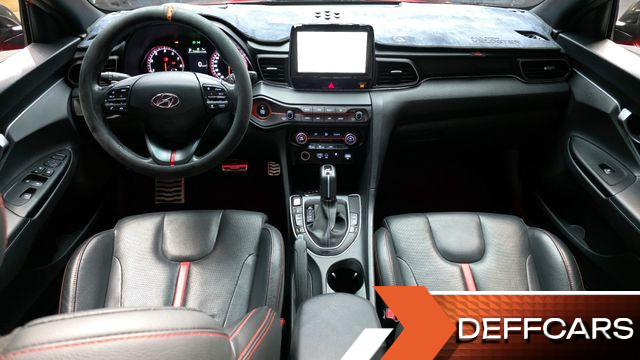 Hyundai VELOSTER 1.6 Turbo Sport Core купить на сайте DeffCars