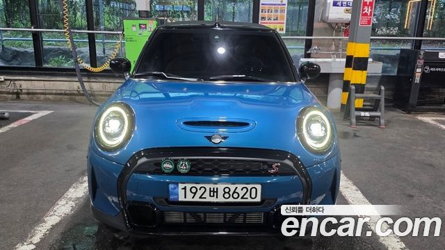 Mini COOPER CONVERTIBLE Classic Third Generation купить на сайте DeffCars
