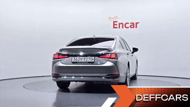 Lexus ES Executive купить на сайте DeffCars