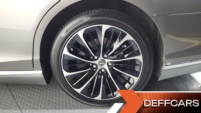 Lexus LS 3.5 Luxury AWD купить на сайте DeffCars