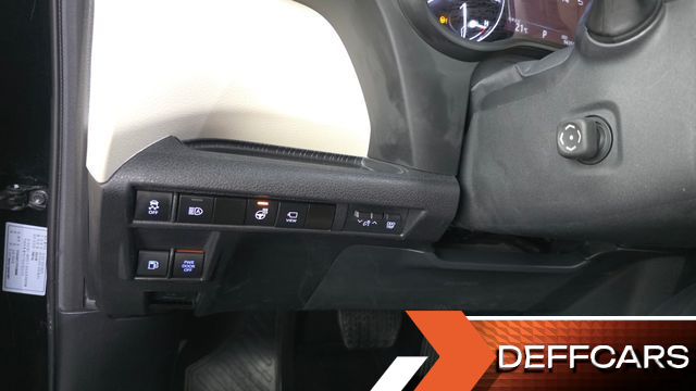 Toyota SIENNA 2.5 Hybrid AWD купить на сайте DeffCars
