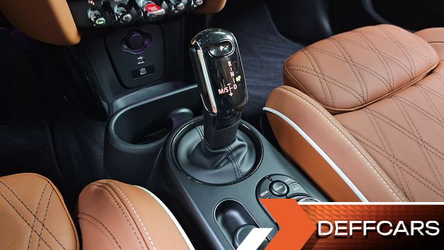 Mini COOPER 5Door Classic Third Generation купить на сайте DeffCars