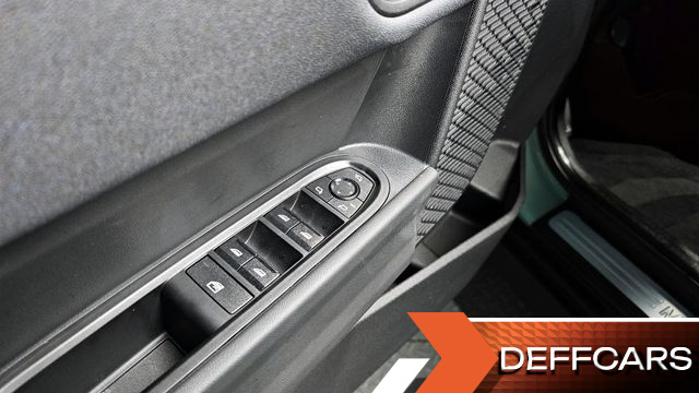 Mini COOPER 5Door Essential купить на сайте DeffCars