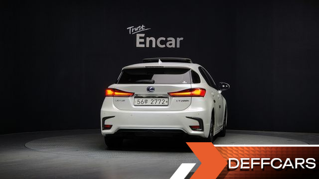 Lexus CT200H 1.8 Supreme ZWA10 купить на сайте DeffCars