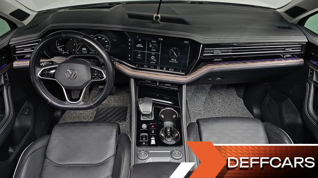 Volkswagen TOUAREG 3.0 TDI Prestige купить на сайте DeffCars