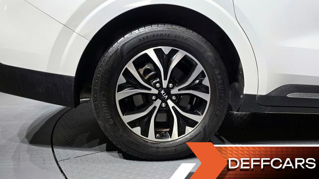 Kia CARNIVAL 9-Seater Noblesse купить на сайте DeffCars