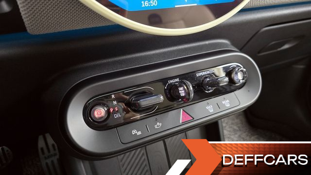 Mini COOPER 5 Door Favoured купить на сайте DeffCars