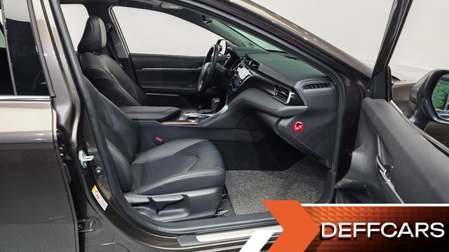 Toyota CAMRY 2.5 купить на сайте DeffCars