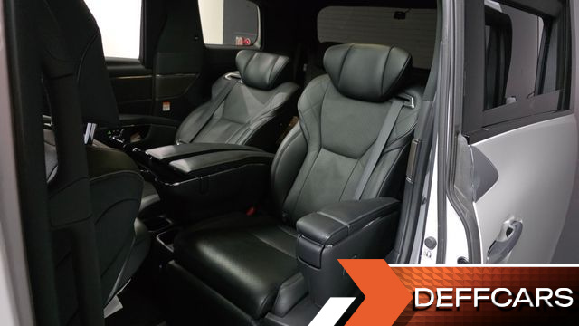Toyota ALPHARD 2.5 HEV Executive AWD купить на сайте DeffCars