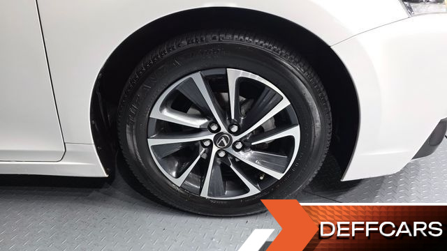 Lexus CT200H 1.8 Supreme ZWA10 купить на сайте DeffCars