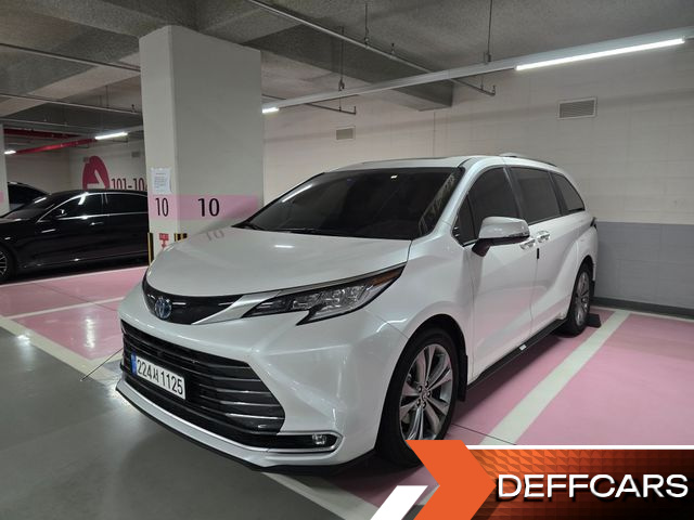 Toyota SIENNA 2.5 Hybrid 2WD купить на сайте DeffCars