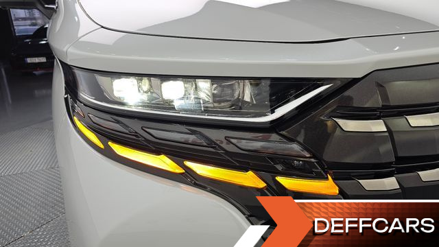 Toyota ALPHARD 2.5 HEV Executive AWD купить на сайте DeffCars